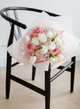 Load image into Gallery viewer, Lots of Love Bouquet