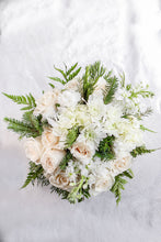 Load image into Gallery viewer, Winter Wonderland | Luxe Blooms