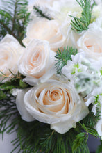 Load image into Gallery viewer, Winter Wonderland | Luxe Blooms