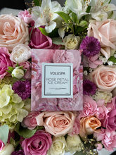 Load image into Gallery viewer, Flowers &amp; Luxury Scented Candle Gift Set | Luxe Blooms
