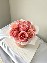 Load image into Gallery viewer, SIGNATURE ROSE BOX
