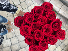 Load image into Gallery viewer, Infinity Grande (Red) | Luxe Blooms