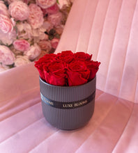 Load image into Gallery viewer, 8 Infinity Rose Box in Ceramic
