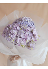 Load image into Gallery viewer, Luxe Lavender Hydrangea Bouquet
