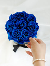 Load image into Gallery viewer, 8 Infinity Rose Box in Ceramic
