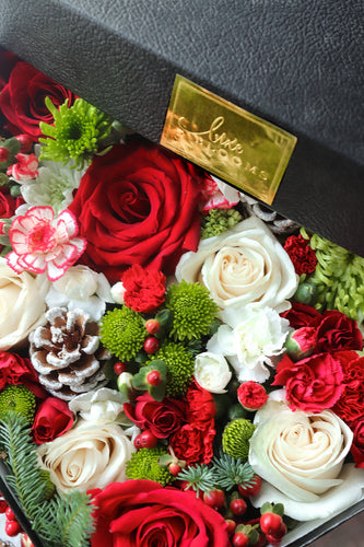 A Very Chic Holiday | Luxe Blooms