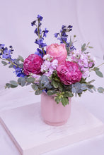 Load image into Gallery viewer, Petite Lush &amp; Blush
