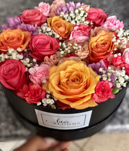Load image into Gallery viewer, Mixed Blooms | Luxe Blooms
