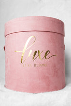 Load image into Gallery viewer, 25 Infinity Rose Box
