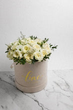 Load image into Gallery viewer, Fresh White Blooms
