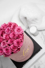 Load image into Gallery viewer, Grandiose 25 Fresh Roses
