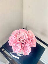 Load image into Gallery viewer, Ceramic Infinity Vase Arrangement
