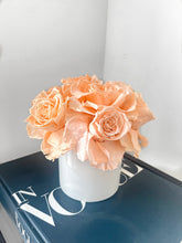 Load image into Gallery viewer, Ceramic Infinity Vase Arrangement
