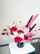 Load image into Gallery viewer, Pampas Love
