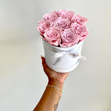 Load image into Gallery viewer, 8 Infinity Rose Hat Box
