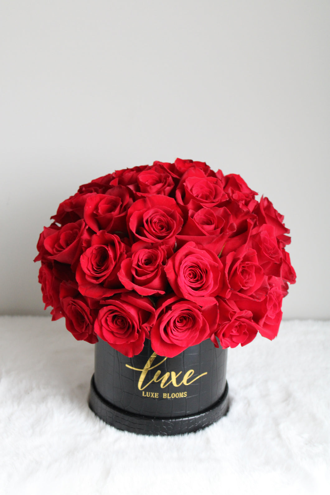 Luxe Fresh Rose Dome